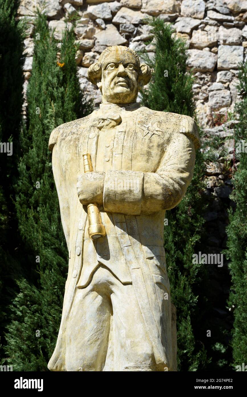 Statua, scultura o monumento a Antoine Bruni d'Entrecasteaux (1737-1793) ufficiale navale francese, esploratore e governatore coloniale in Var Provence Francia Foto Stock