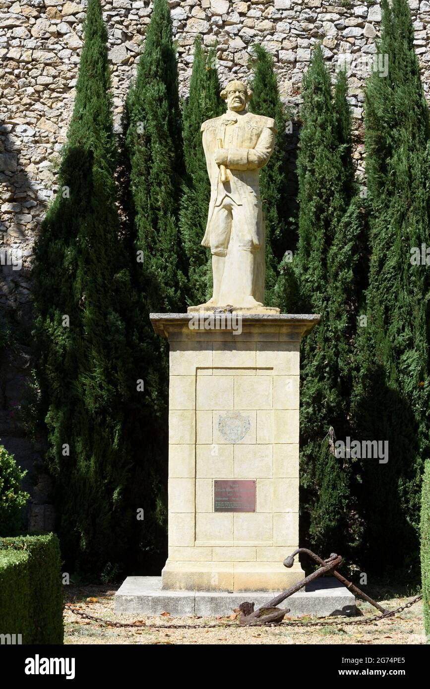 Statua, scultura o monumento a Antoine Bruni d'Entrecasteaux (1737-1793) ufficiale navale francese, esploratore e governatore coloniale in Var Provence Francia Foto Stock