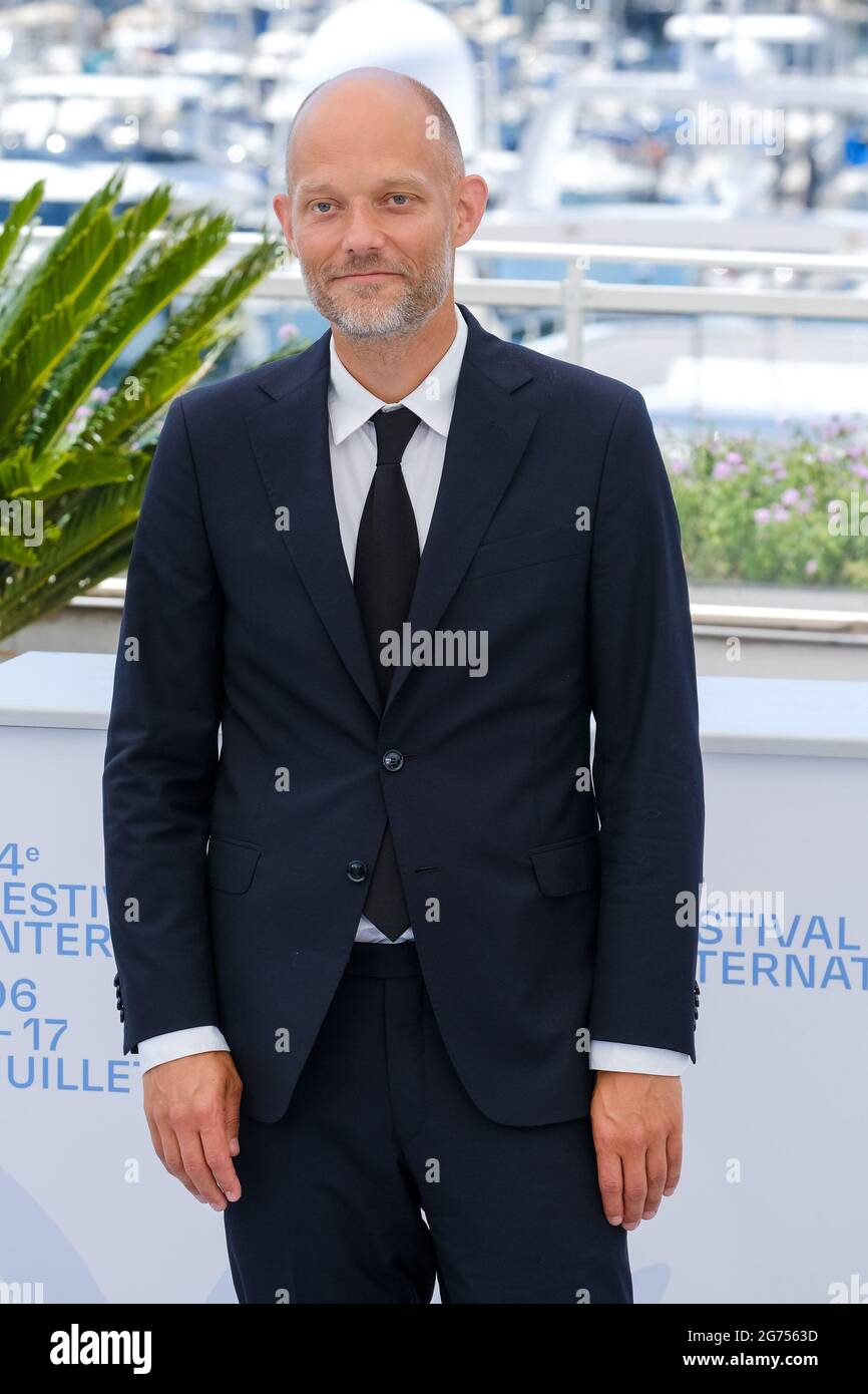 Palais des festival, Cannes, Francia. 11 Luglio 2021. Eskil Vogt si pone alla Photocall 'The Innocents'. Foto per credito: Julie Edwards/Alamy Live News Foto Stock