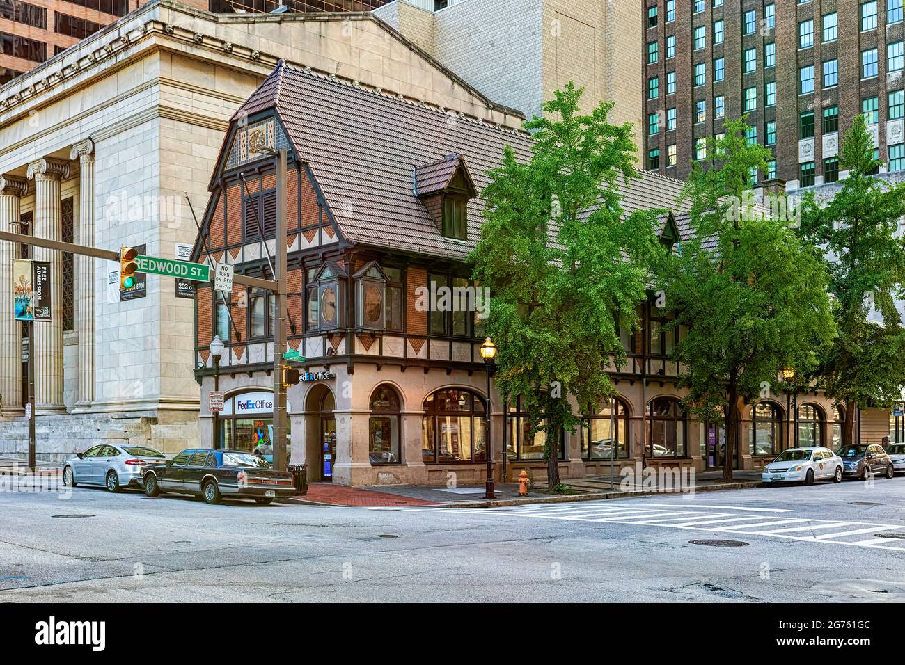 Hansa House (Hansa Haus) è stato progettato per un agente di spedizione tedesco nel 1911. Più di un secolo dopo, è ancora usato per la spedizione! Foto Stock