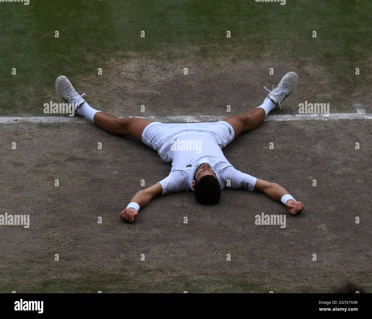 Londra, GBR. 11 Luglio 2021. London Wimbledon Championships Day 13 11/07/2021 Novak Djokovic (SRB) vince la finale di Mens singes facendo un totale di 20 Grand Slam che eguagliano Roger Federer e Rafa Nadal Credit: Roger Parker/Alamy Live News Foto Stock