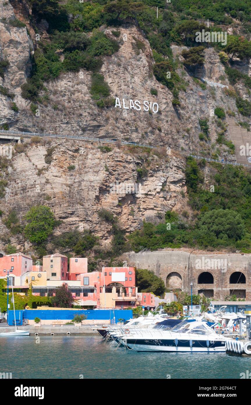 Italia, Liguria, Alassio, Porto Luca Ferrari Foto Stock