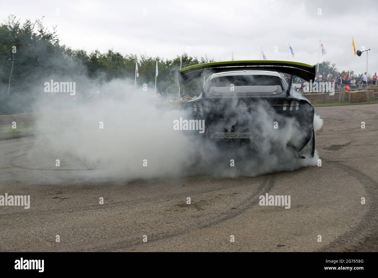 Goodwood, West Sussex, Regno Unito. 11 Luglio 2021. Drift car al Goodwood Festival of Speed – ‘The Maestros – Motorsports Great All-Rounders’, a Goodwood, West Sussex, Regno Unito. © Malcolm Greig/Alamy Live News Foto Stock