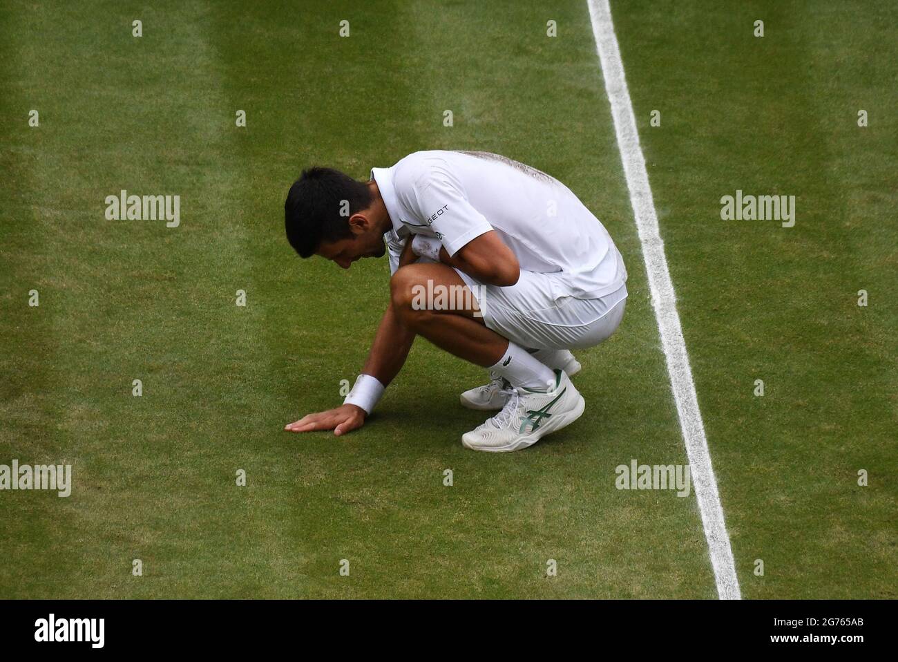 Londra, GBR. 11 Luglio 2021. London Wimbledon Championships Day13 11/07/2021 Novak Djokovic (SRB) in finale contro Matteo Berrettini (ITA) Credit: Roger Parker/Alamy Live News Foto Stock