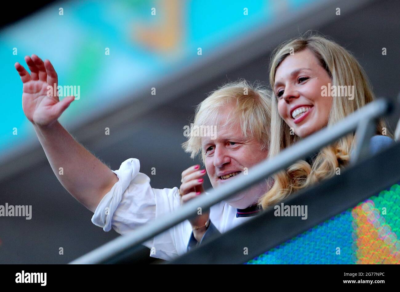 BORIS JOHNSON, CARRIE JOHNSON, INGHILTERRA V DANIMARCA, 2021 Foto Stock