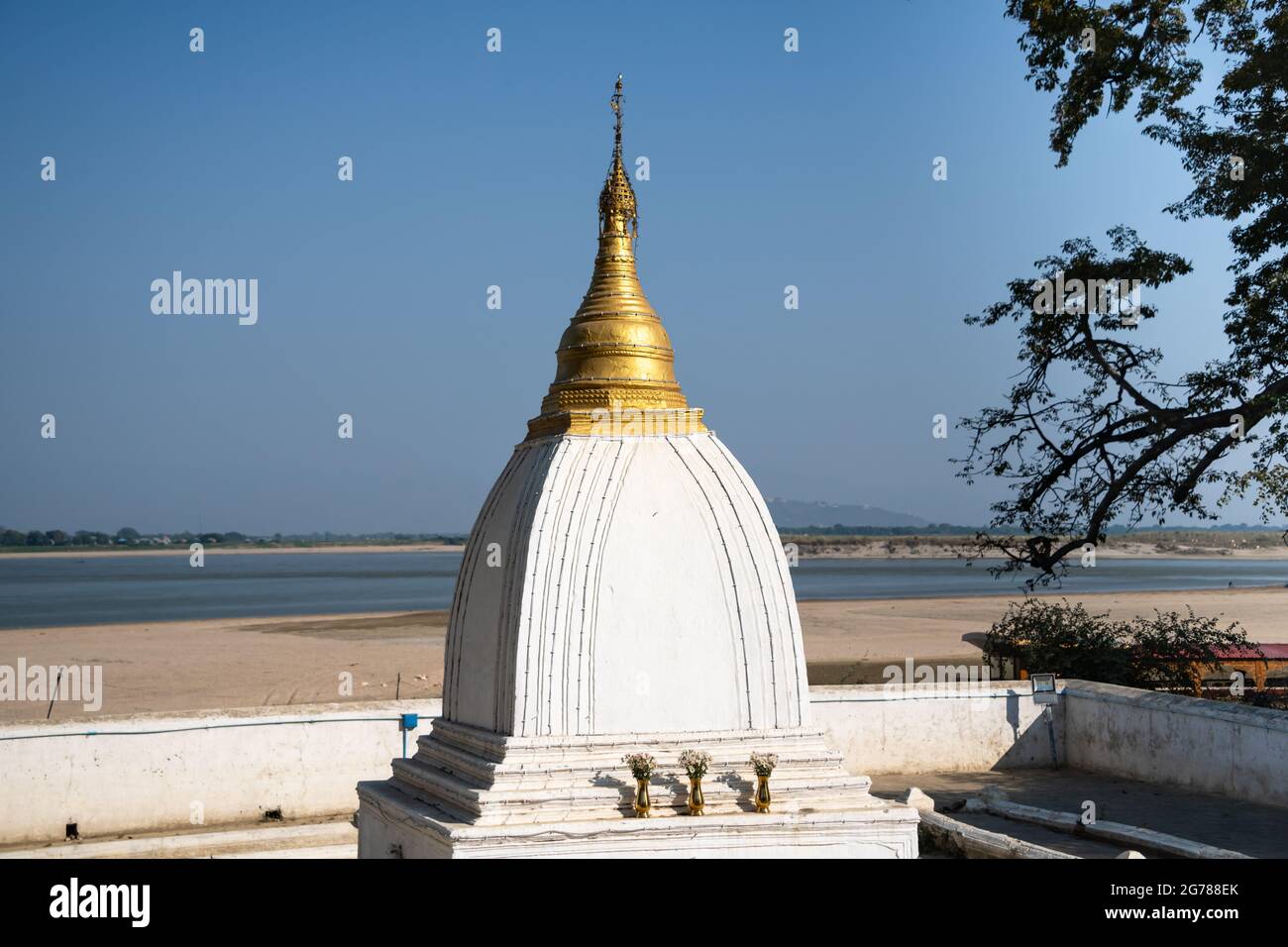 PON Daw Pagoda, Mingun, Myanmar - una replica della pagoda Pahtodawgyi molto più grande che non è mai stato completato a causa di danni terremoto. Foto Stock