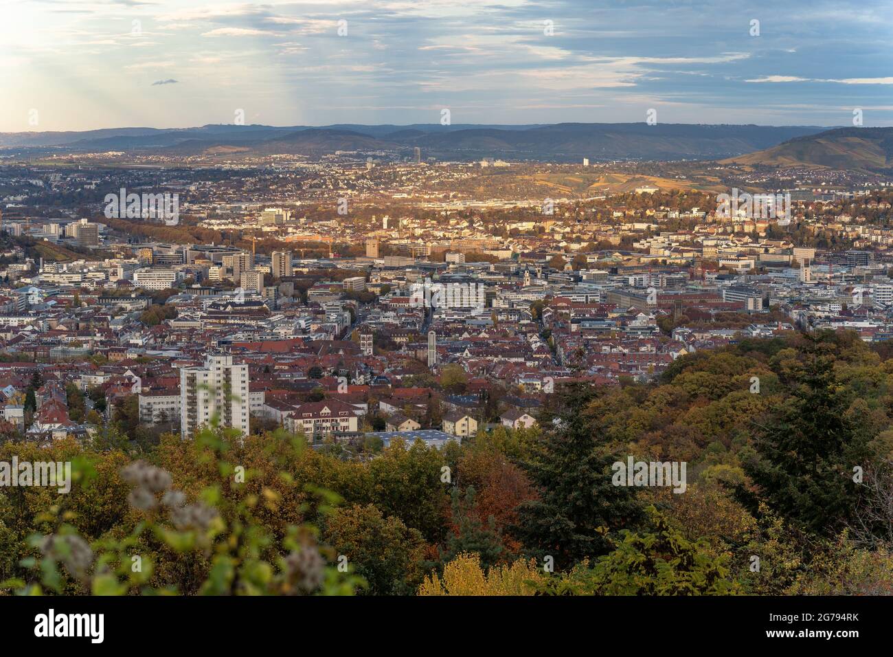 Europa, Germania, Germania meridionale, Baden-Wuerttemberg, Stoccarda, Birkenkopf, vista dal Birkenkopf al centro di Stoccarda Foto Stock