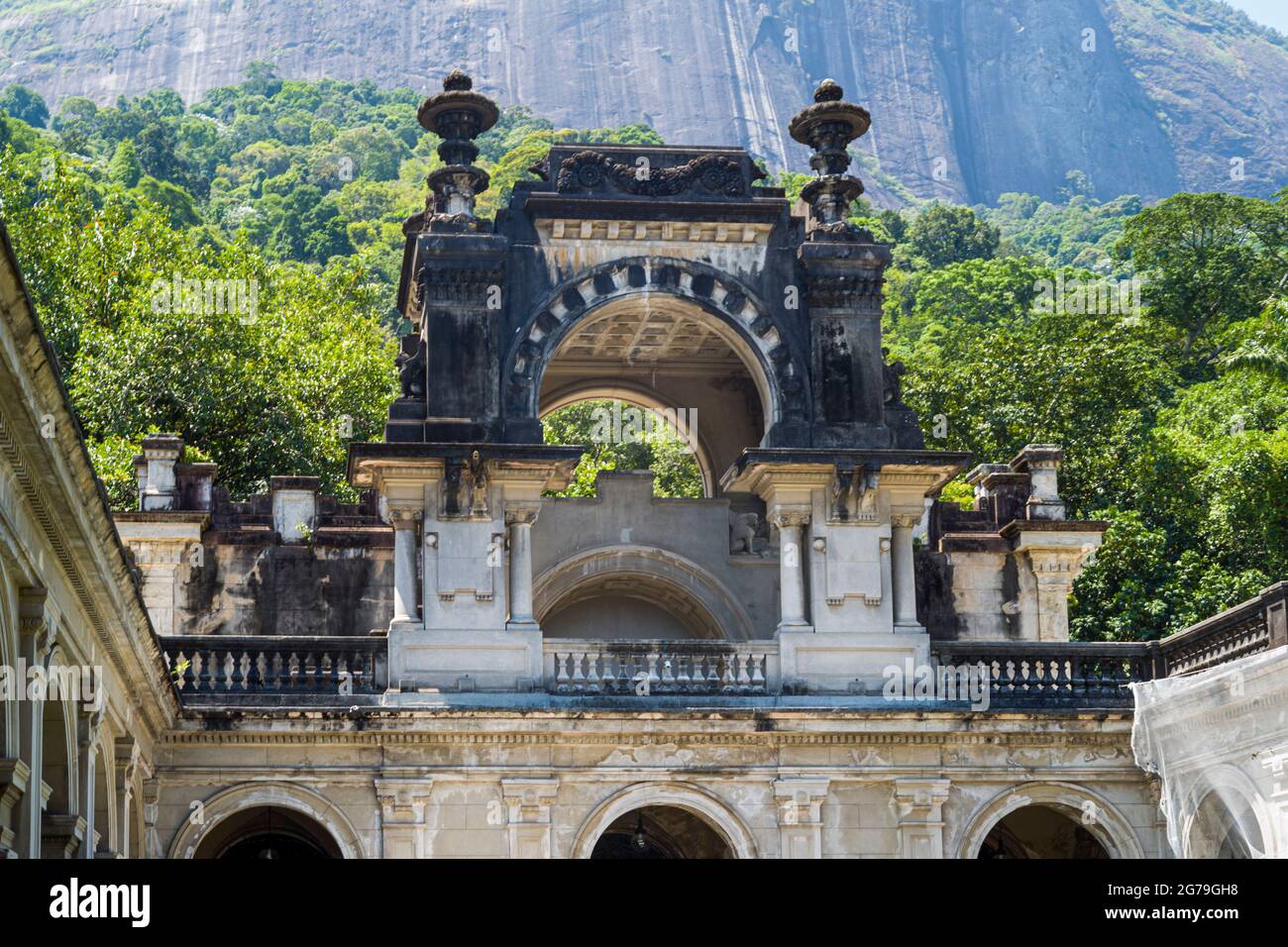 Cortile del palazzo di Parque Lage. La Scuola di Arti Visive e un cafe sono aperti al pubblico. Rio de Janeiro, Brasile Foto Stock