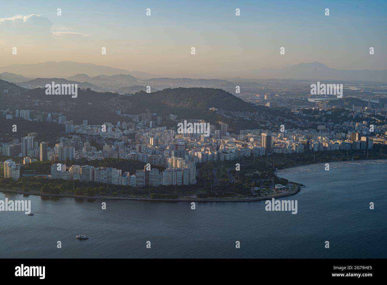 Tramonto visto dal Pan di zucchero, Rio de Janeiro, Brasile Foto Stock