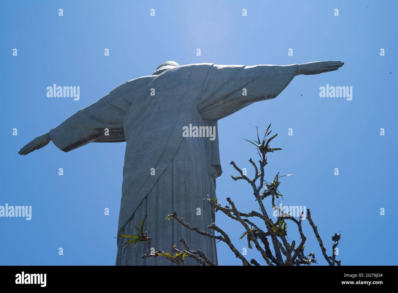 La statua del Cristo Redentore, creata dallo scultore francese Paul Landowski e costruita tra il 1922 e il 1931 in cima al Monte Corcovado a Rio de Janeiro, Brasile. Foto Stock