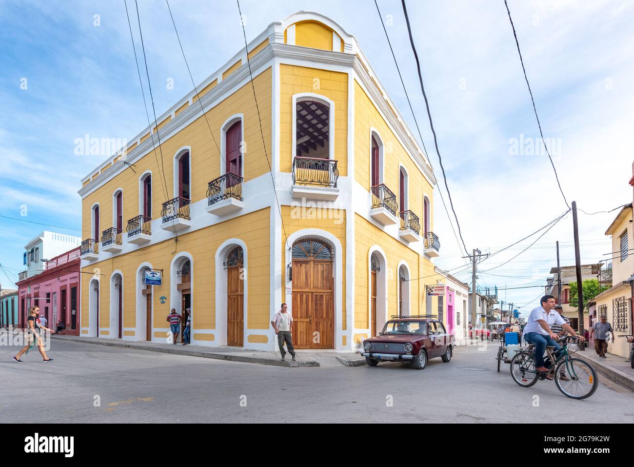 Architettura dell'edificio, strada della città lada, Cuba, novembre 2016 Foto Stock
