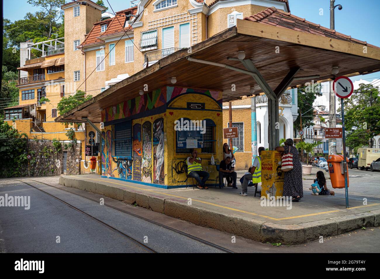 Una fermata dell'autobus a Santa Teresa, Rio de Janeiro Foto Stock