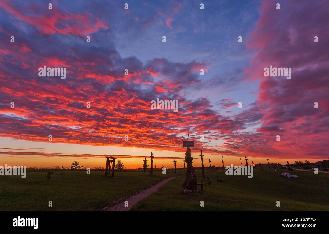 Croce e sculture di angelo su una collina di Angeli in Lituania Foto Stock