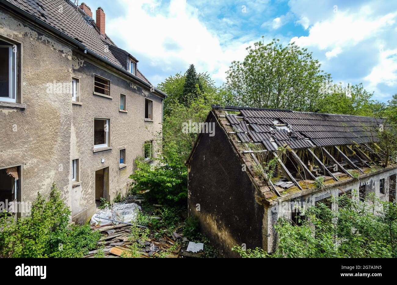 Gladbeck, Renania Settentrionale-Vestfalia, Germania - Case di demolizione nel vecchio insediamento di collisione Schlaegel und Eisen a Gladbeck Zweckel, nelle immediate vicinanze dell'ex miniera di carbone Zweckel, è in costruzione un nuovo quartiere cittadino con edifici residenziali. Foto Stock