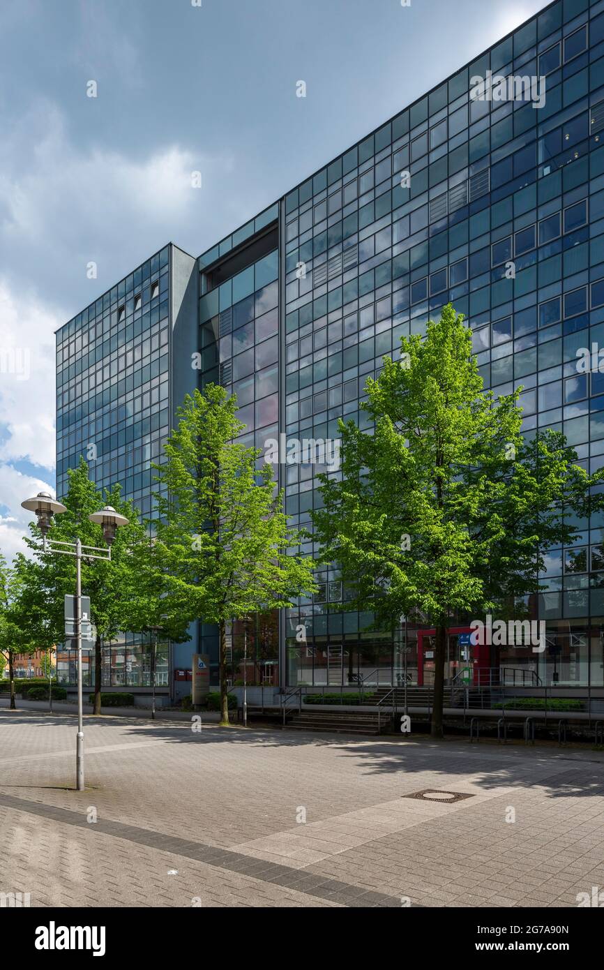 Germania, Oberhausen, Oberhausen-Sterkrade, zona della Ruhr, basso Reno, Renania settentrionale, Renania settentrionale-Vestfalia, Renania settentrionale-Vestfalia, Municipio tecnico, ex edificio amministrativo di Gutehoffnungshuette e MAN GHH Foto Stock