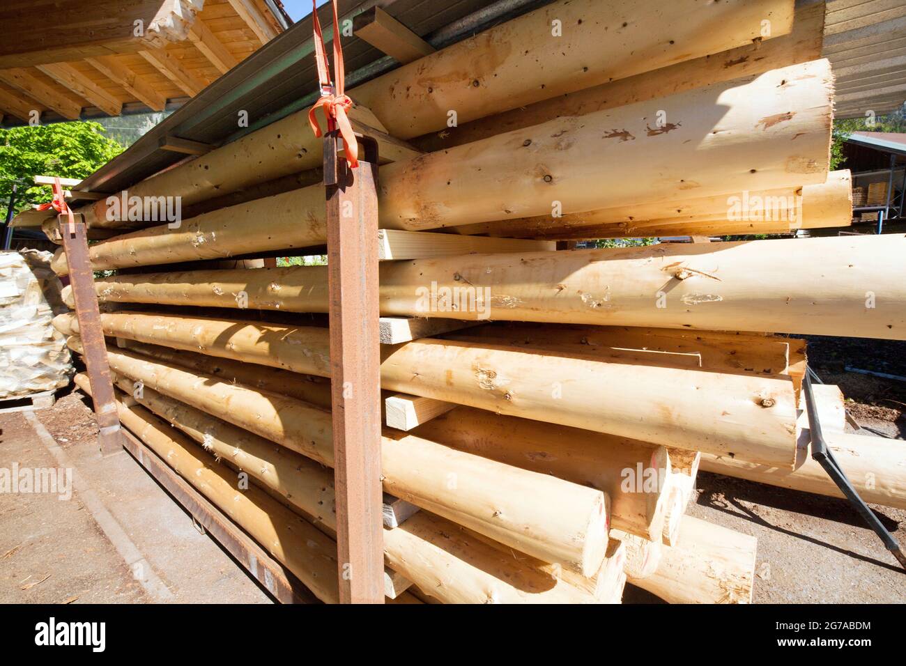 Il prezzo del legno è aumentato molte volte, soprattutto nel settore delle costruzioni Foto Stock