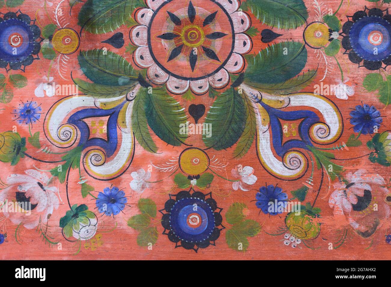 Europa, Danimarca, Jutland settentrionale, Skagen. Il tavolo dipinto nello studio Drachmann Hus. Foto Stock