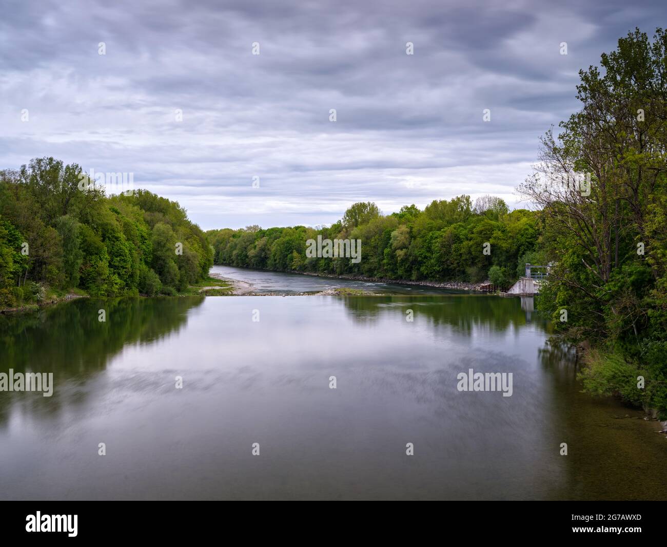Ponte, davanzale letto, stramazzo, stramazzo, scarico, fiume, acqua, calcestruzzo, rinforzo di banca, acqua che scorre, Monumento del patrimonio mondiale, monumento del patrimonio mondiale, monumento, Augsburger Lech, centrale elettrica della baia Foto Stock