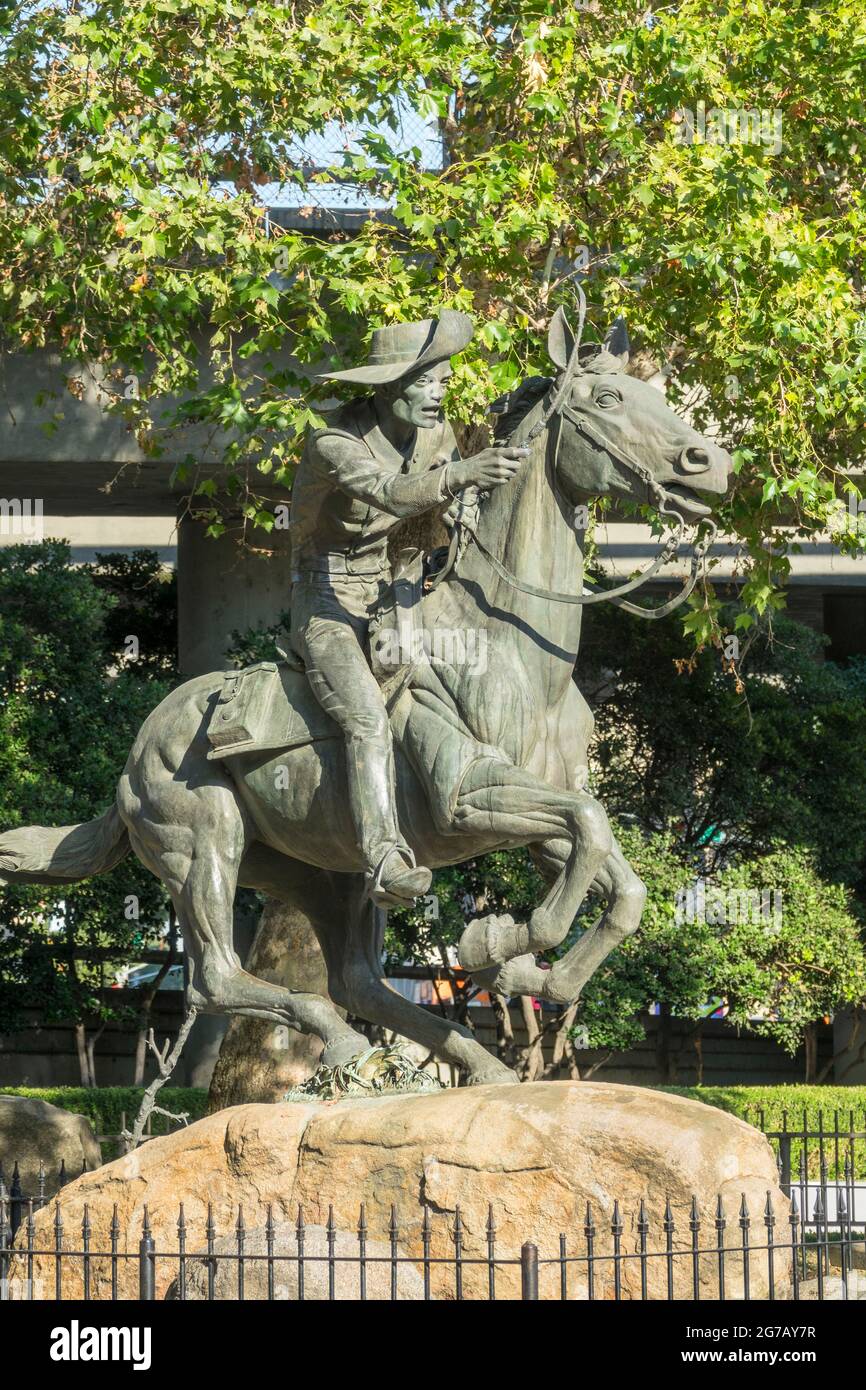 USA, California, Sacramento, Memorial Pony Express Rider a Old Sacramento Foto Stock