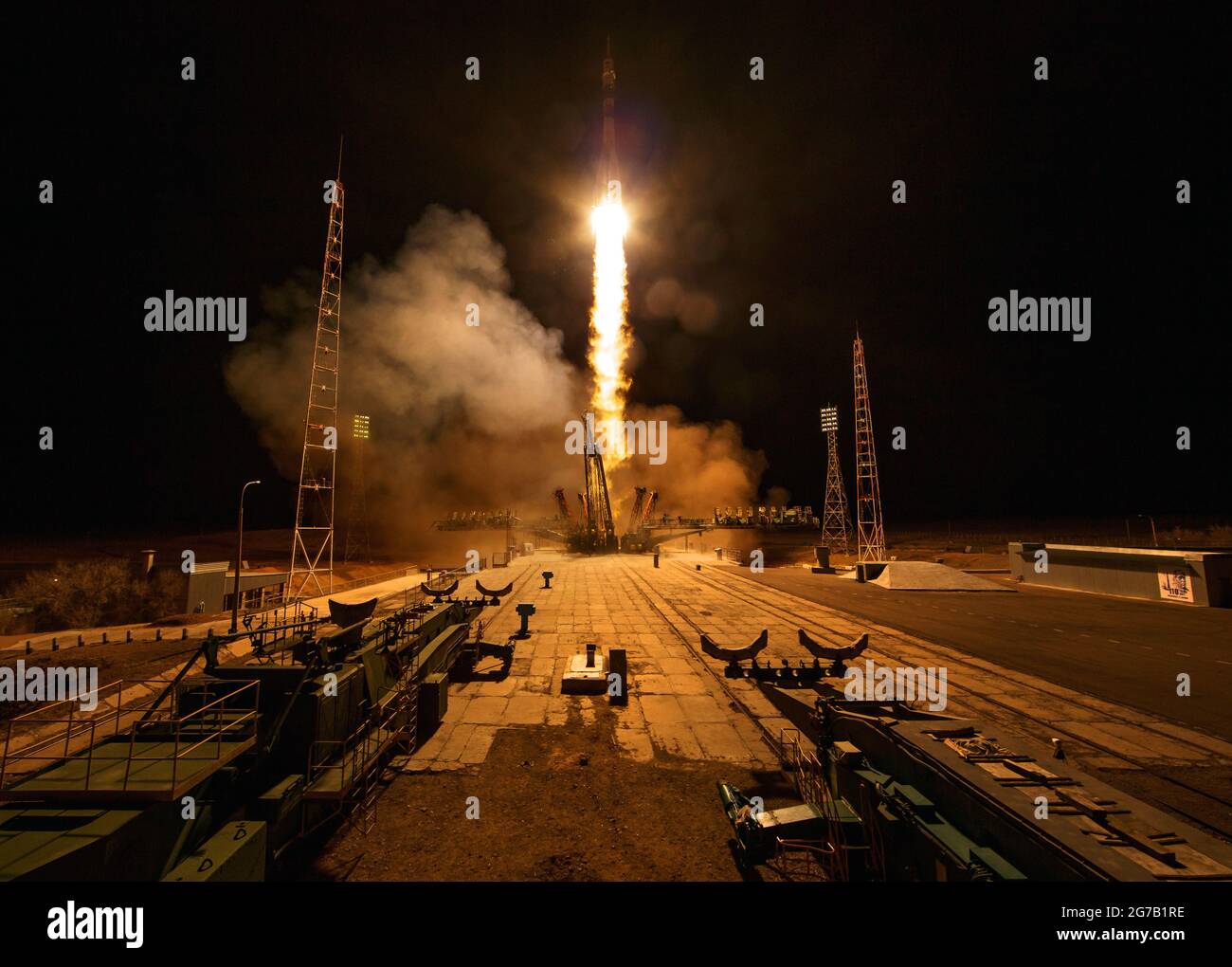 Il veicolo spaziale Soyuz MS-12 viene lanciato con Expedition 59 crewmembers Nick Hague e Christina Koch della NASA, insieme ad Alexey Ovchinin di Roscosmos, 15 marzo 2019, presso il Cosmodromo di Baikonur in Kazakistan. L'Aia, Koch e Ovchinin trascorreranno sei mesi e mezzo a vivere e lavorare a bordo della Stazione spaziale Internazionale. Una versione unica, ottimizzata e digitalmente migliorata di un'immagine della NASA da parte del fotografo senior della NASA Bill Ingalis / Credit NASA Foto Stock