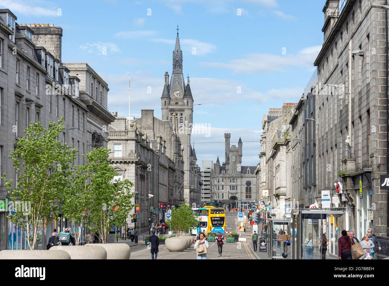 Aberdeen Town House torre dell'orologio da Union Street, città di Aberdeen, Aberdeenshire, Scozia, Regno Unito Foto Stock