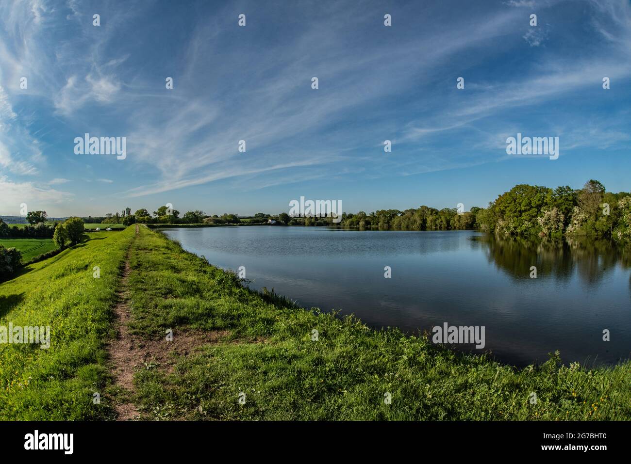 Lago artificiale di Tardebigge, Worcestershire, vicino al canale di Worcester e Birmingham e alle chiuse di Tardebigge, 2021 Foto Stock