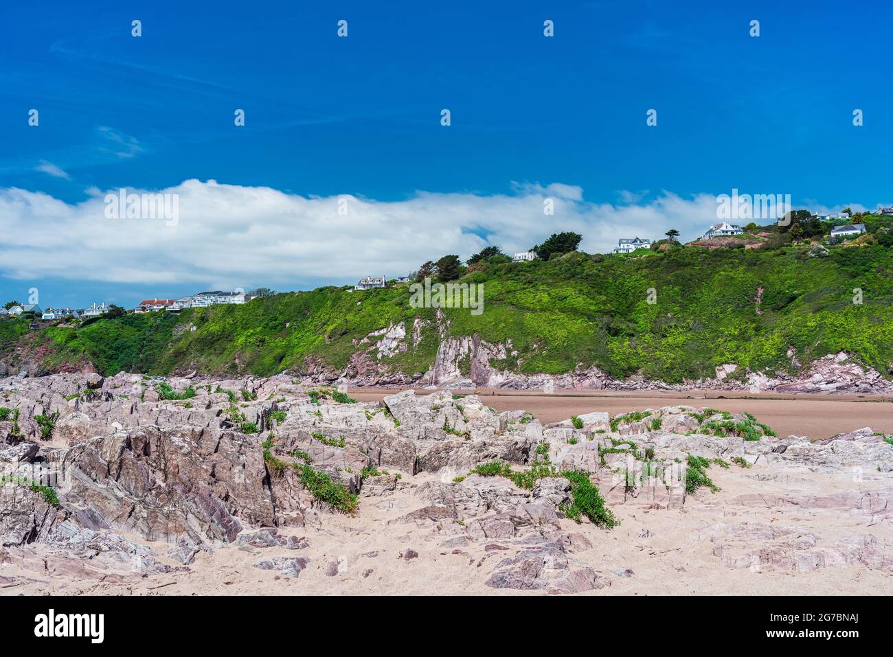 Scogliere e rocce presso la spiaggia di Bantham, Kingsbridge, Devon, Inghilterra Foto Stock