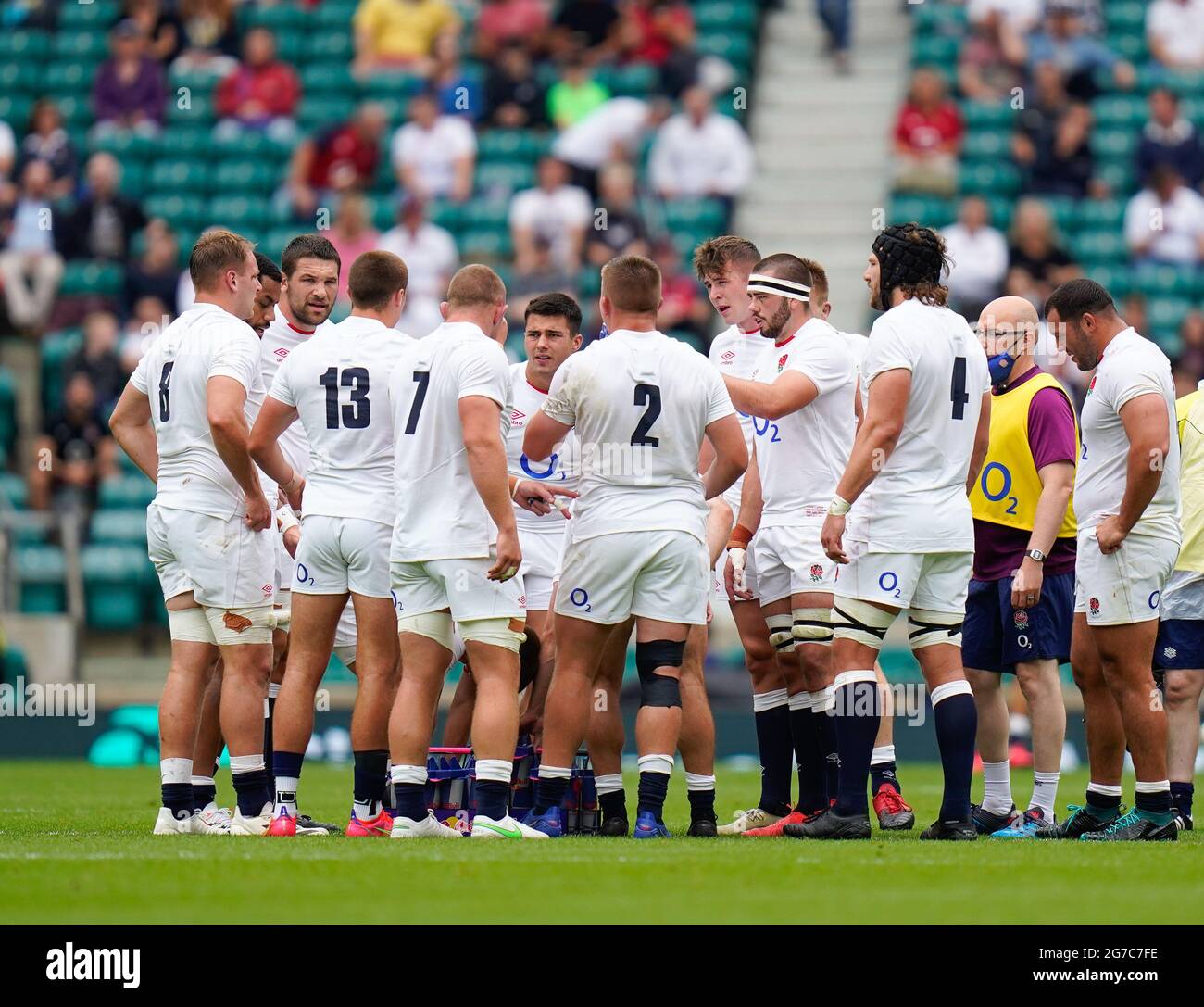 Il capitano dell'Inghilterra Lewis Ludlow impartisce istruzioni durante la partita Inghilterra -V- Rugby Canada sabato 10 luglio 2021 allo stadio di Twickenham, Middlesex Foto Stock