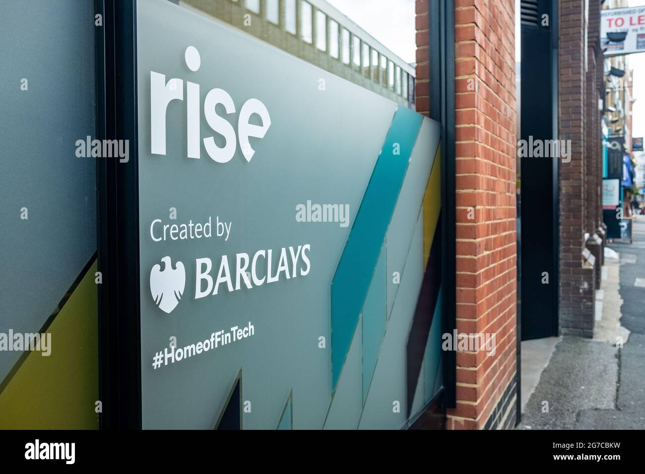 Londra - Luglio 2021: Rise by Barclays, uno spazio di lavoro congiunto per incoraggiare l'innovazione nei servizi finanziari. Shoreditch Foto Stock