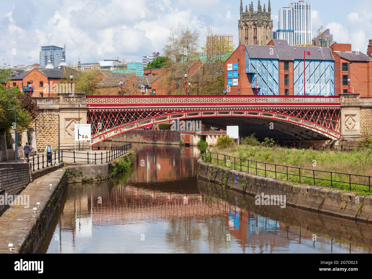 Ponte Crown Point sul fiume Aire a Leeds, West Yorkshire Foto Stock