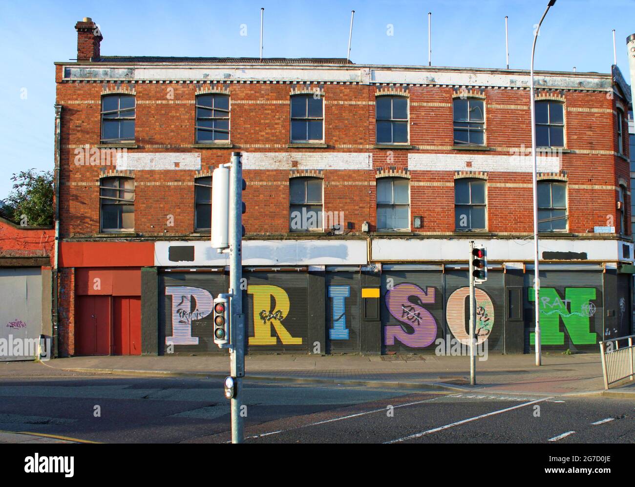 Un edificio derelitto a Dublino, Irlanda Foto Stock