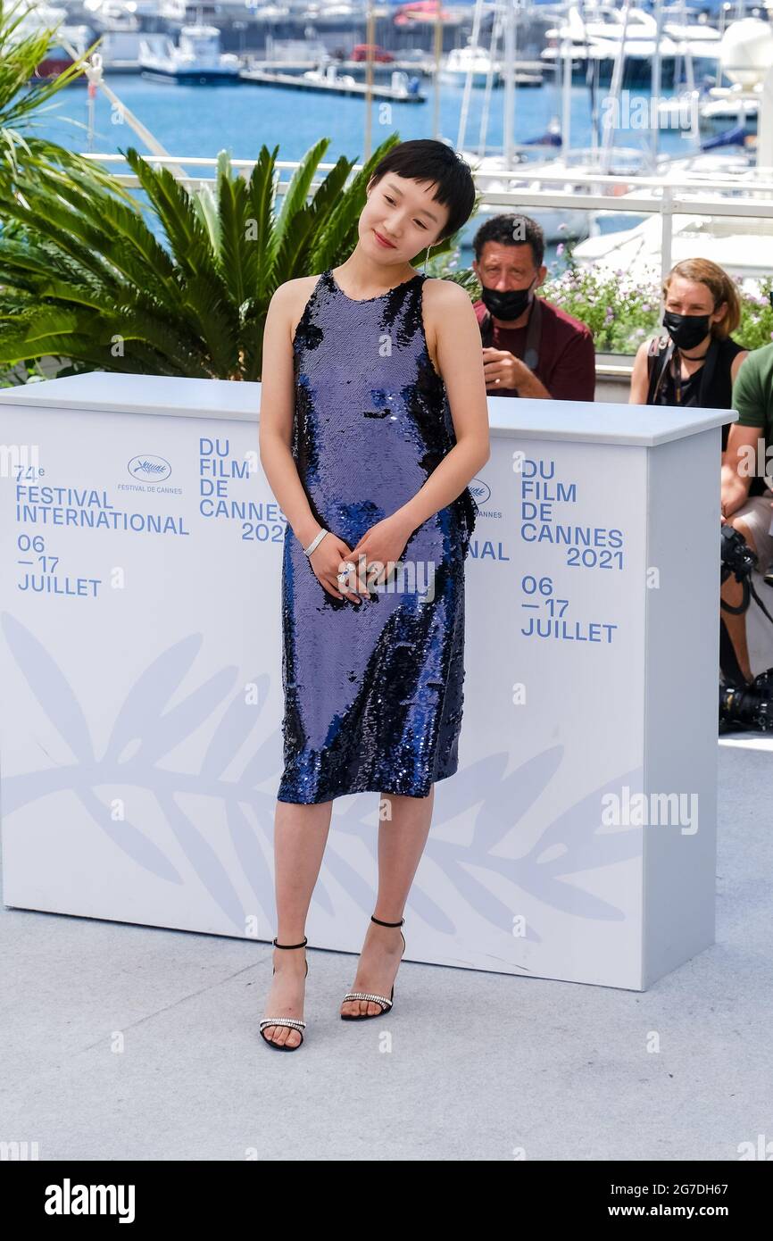 Palais des festival, Cannes, Francia. 13 luglio 2021. MiyiI Huang si pone alla Photocall 'Stretwise'. Foto per credito: Julie Edwards/Alamy Live News Foto Stock