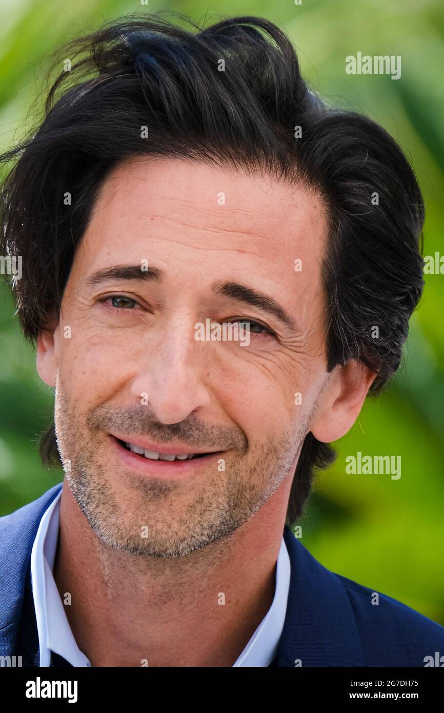 Palais des festival, Cannes, Francia. 13 luglio 2021. Adrien Brody si pone alla Photocall 'The French Dispatch'. Foto per credito: Julie Edwards/Alamy Live News Foto Stock