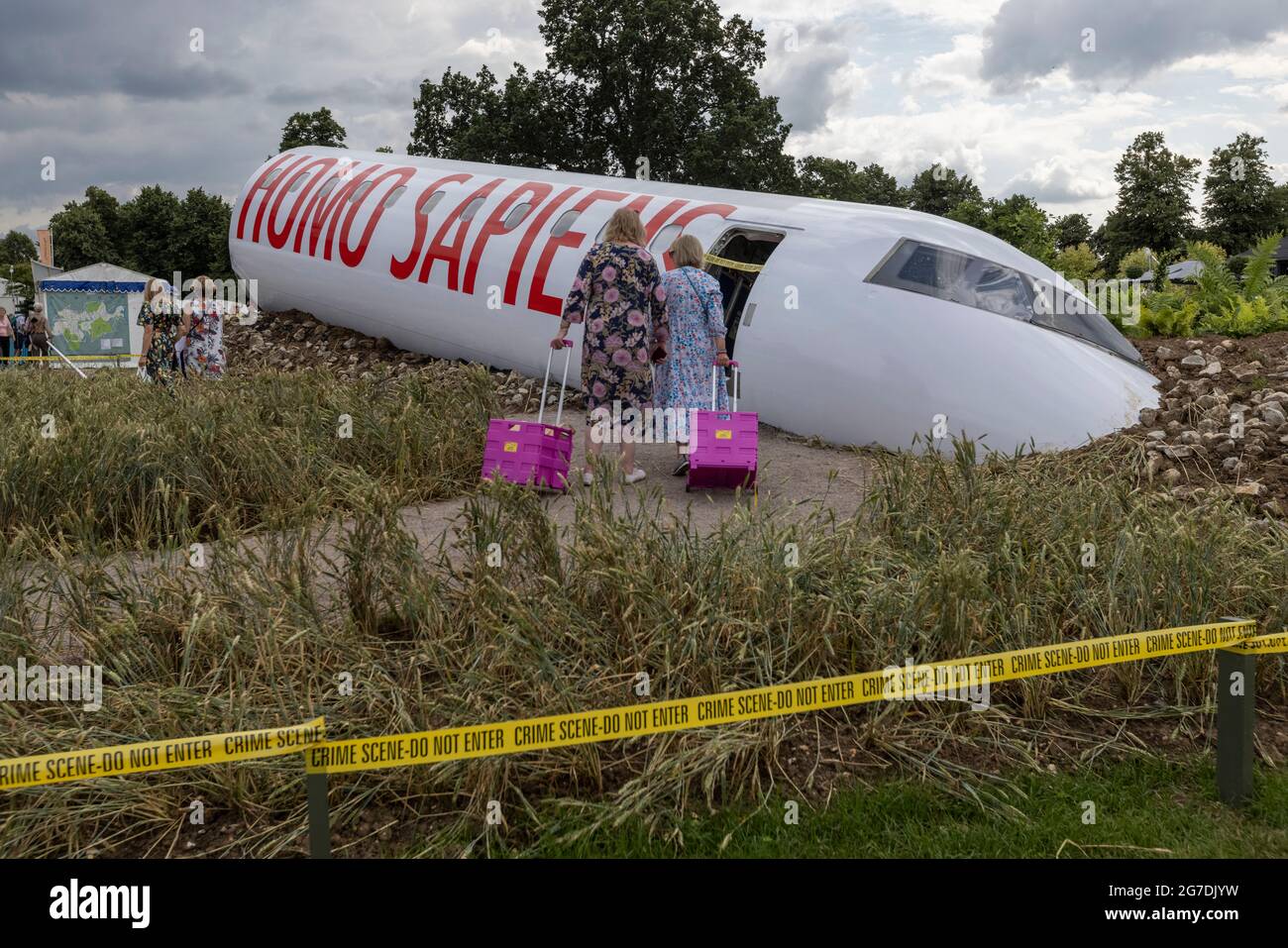 Felicity o'Rourke's 'Extinction' Garden al RHS Hampton Court Palace Garden Festival 2021, London Borough of Richmond upon Thames, UK Foto Stock
