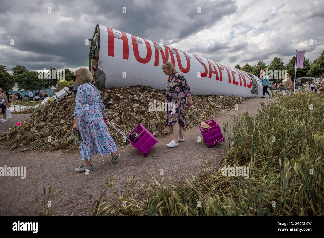 Felicity o'Rourke's 'Extinction' Garden al RHS Hampton Court Palace Garden Festival 2021, London Borough of Richmond upon Thames, UK Foto Stock