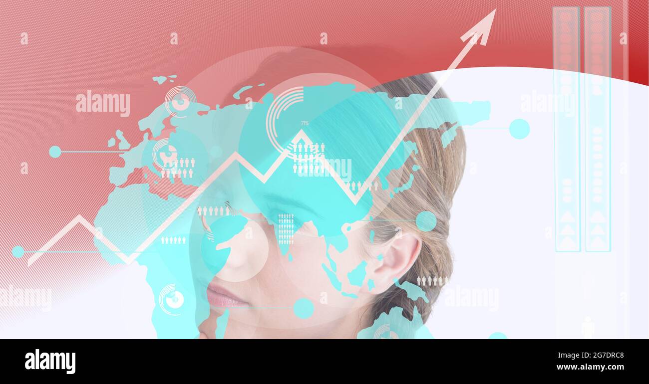 Interfaccia digitale con elaborazione dei dati sulla ragazza della scuola in background tecnologico rosso Foto Stock