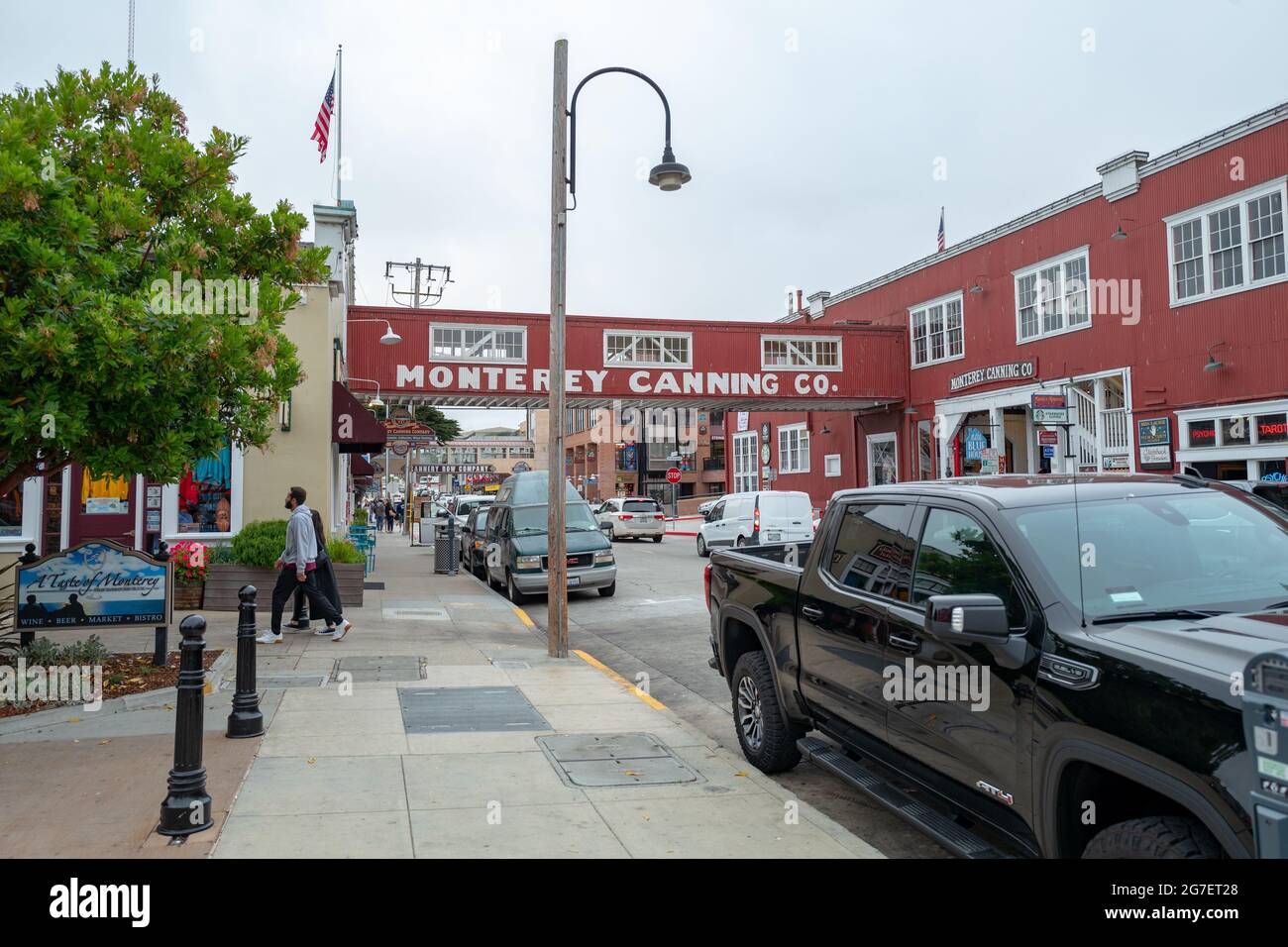 Ponte della Monterey Canning Company su Cannery Row nel centro di Monterey, California, luglio 2021. () Foto Stock