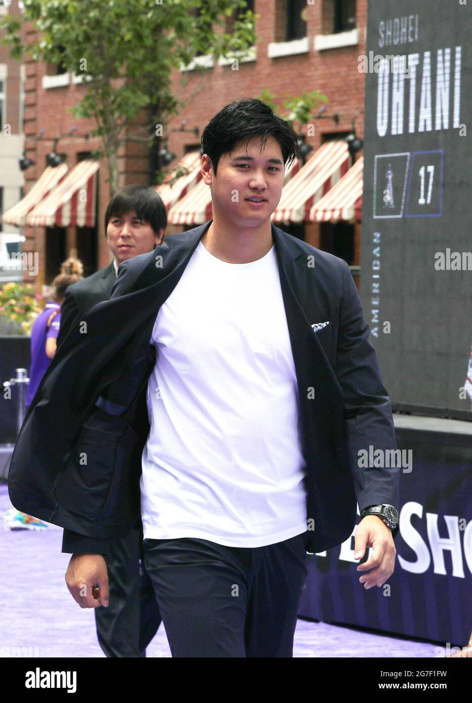 Denver, Stati Uniti. 13 luglio 2021. Los Angeles Angels Shohei Ohtani arriva al MLB All-Star Red Carpet Show al Coors Field di Denver, Colorado, martedì 13 luglio 2021. Foto di Bob strong/UPI Credit: UPI/Alamy Live News Foto Stock