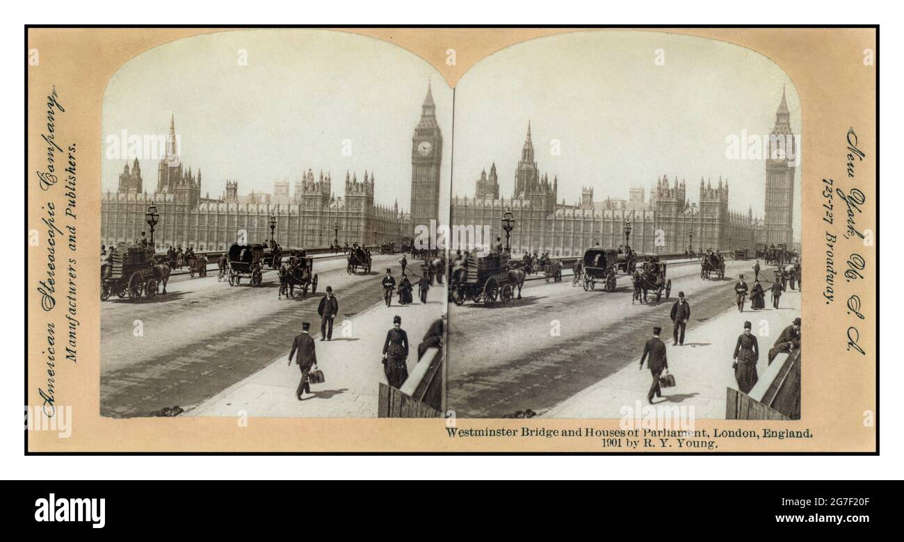 Victorian Stereo image Vintage 1900's Westminster Bridge and Houses of Parliament, London, England with horse trained traffic Crossing Westminster Bridge Creator(s): American Stereoscopic Company, Publisher Data di creazione/pubblicazione: New York, U.S.A.: American Stereoscopic Company, c1900 December 29. Stampa fotografica su stereo card : stereografo. La fotografia mostra Westminster Palace, Londra, Inghilterra con carrozze trainate da cavalli e traffico pedonale sul ponte in primo piano. Foto Stock