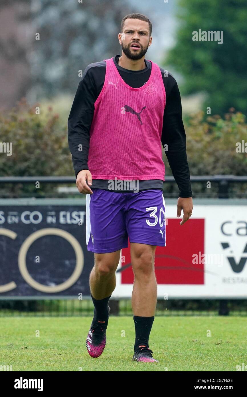 DRIEL, PAESI BASSI - LUGLIO 13: Luc Castaignos dell'OFI Crete FC durante l'incontro pre-stagionale tra Vitesse e OFI Kreta al RKSV Driel Stadion il 13 luglio 2021 a Driel, Paesi Bassi (Foto di René Nijhuis/Orange Pictures) Foto Stock