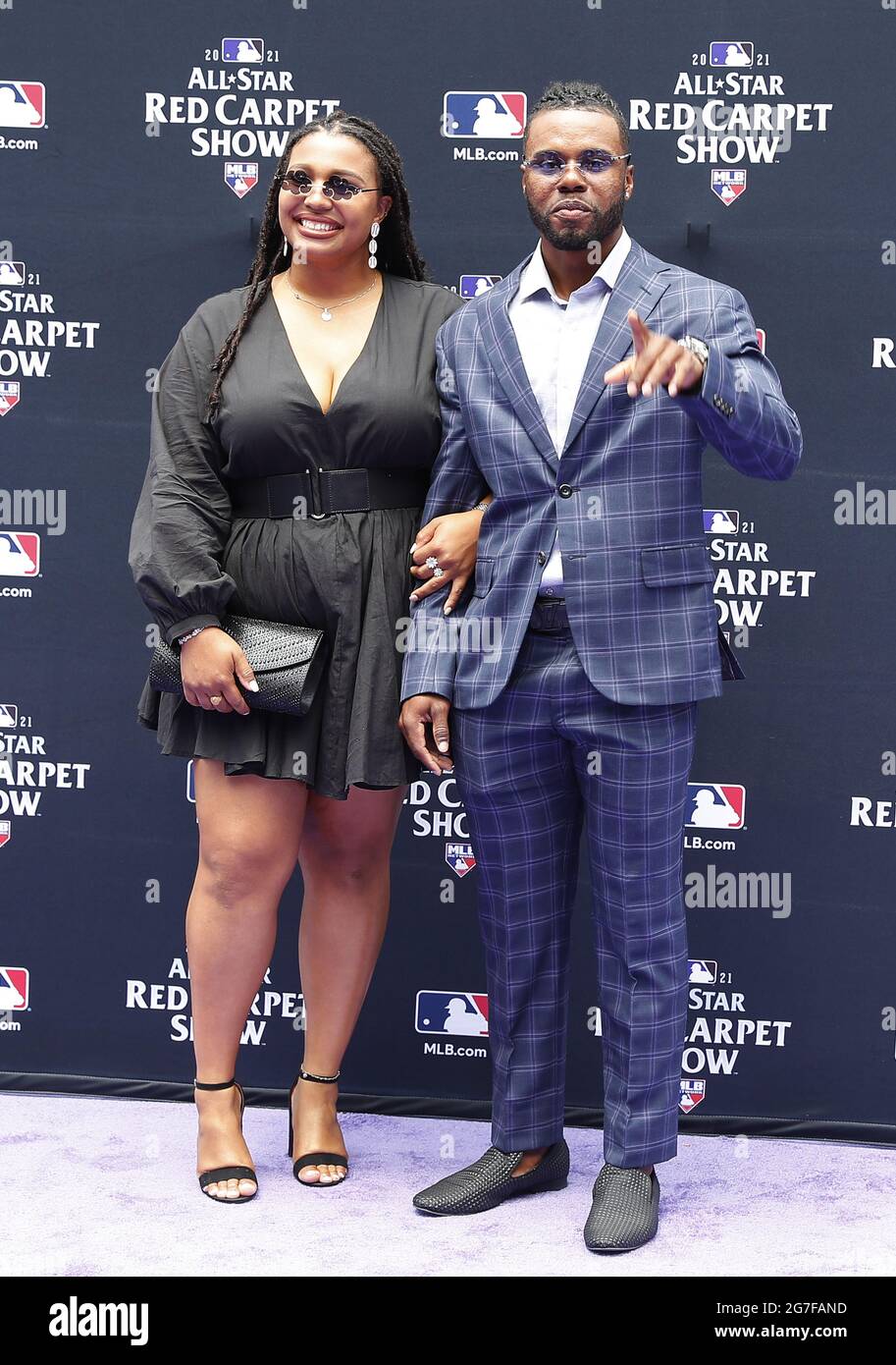 Denver, Stati Uniti. 13 luglio 2021. Baltimore Orioles Cedric Mullins si pone con sua moglie durante il MLB All-Star Red Carpet Show al Coors Field di Denver, Colorado, martedì 13 luglio 2021. Foto di Bob strong/UPI Credit: UPI/Alamy Live News Foto Stock