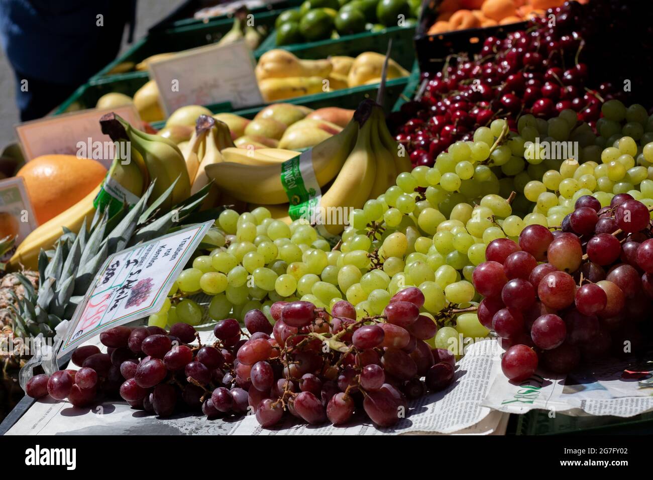 Shot di prodotti freschi in un mercato Foto Stock