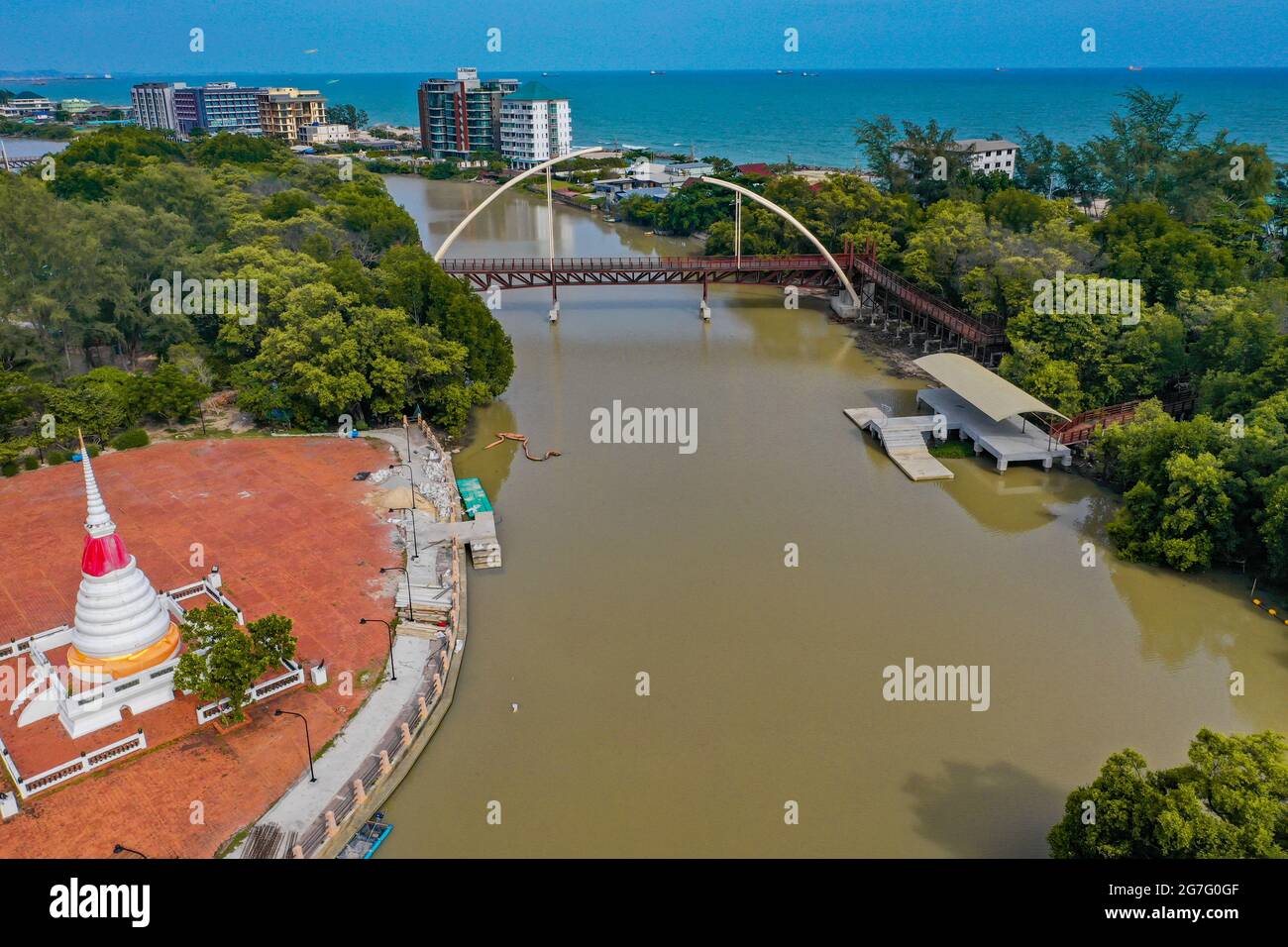 Phra Chedi Klang Nam, Phra Samut Chedi Pak Nam, a Rayong, Thailandia Foto Stock
