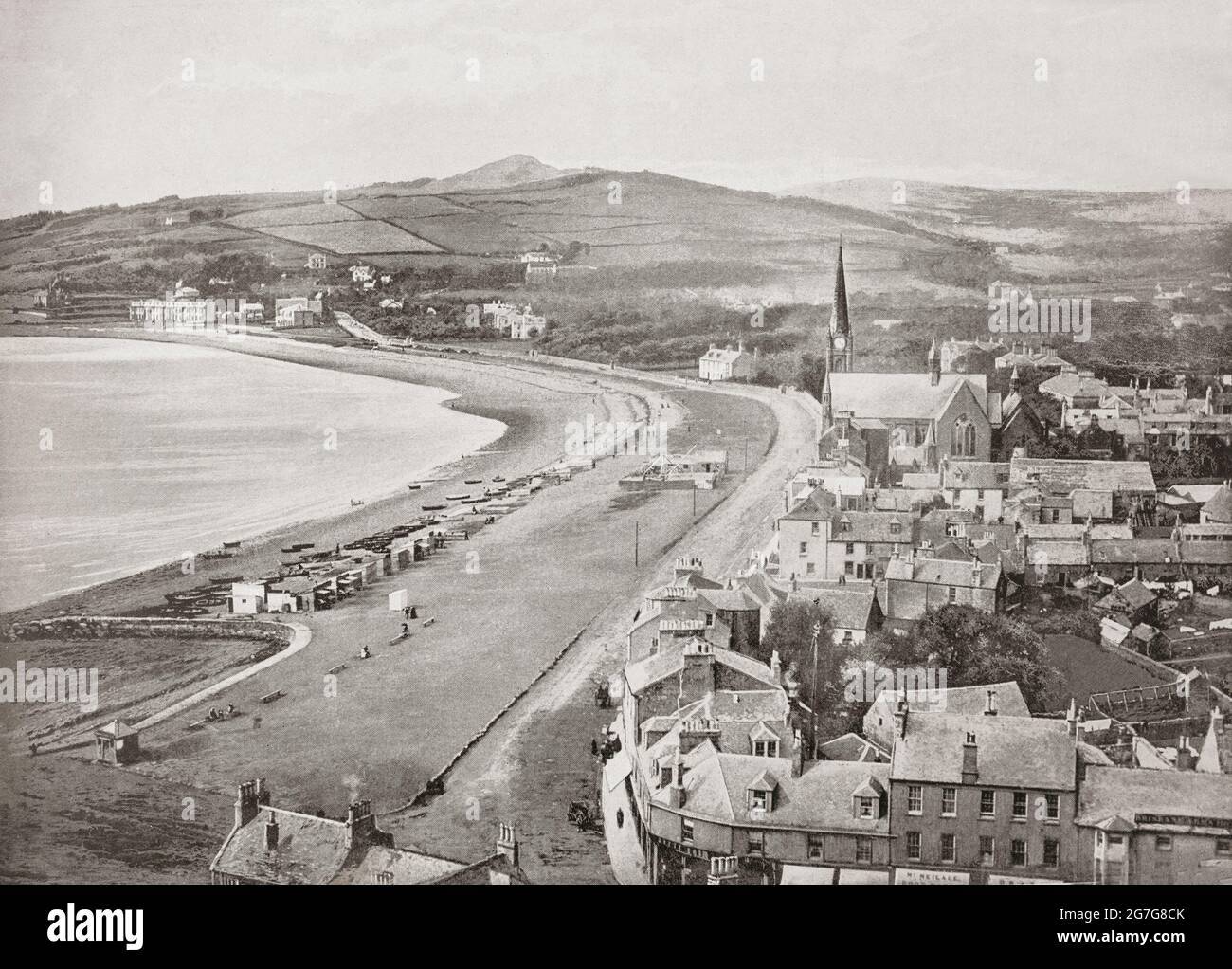 Una vista del tardo 19 ° secolo di Largs, una città sul Firth di Clyde nel Nord Ayrshire, Scozia. Una popolare località balneare con un molo, la città si commercializza sui suoi collegamenti storici con i Vichinghi e un festival annuale si tiene ogni anno ai primi di settembre. Nel 1263 fu il luogo della battaglia di Largs tra gli eserciti norvegesi e scozzesi. Foto Stock