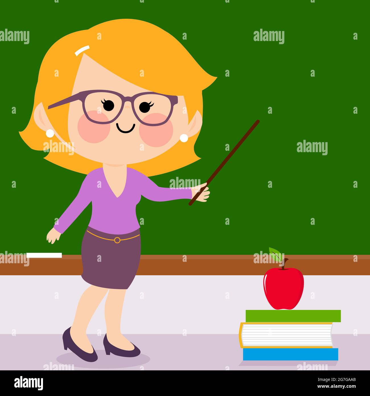 Insegnante in classe a scuola che insegna davanti a una lavagna. Giovane insegnante felice sullo sfondo di una lavagna con un puntatore. Foto Stock