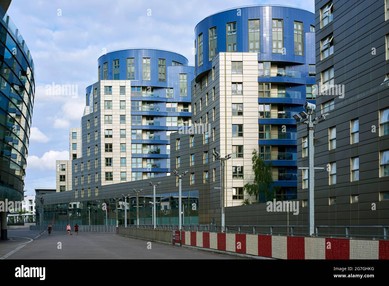 Moderni edifici di appartamenti vicino all'Emirates Stadium, all'Arsenal, a nord di Londra, Regno Unito Foto Stock