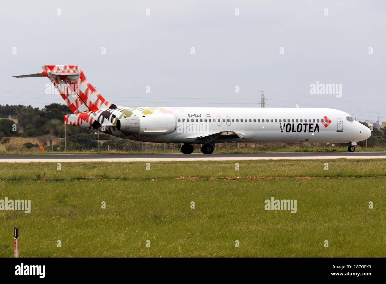 Volotea Boeing 717-2BL (REG: EI-EXJ) decollo dalla pista 31 Foto Stock