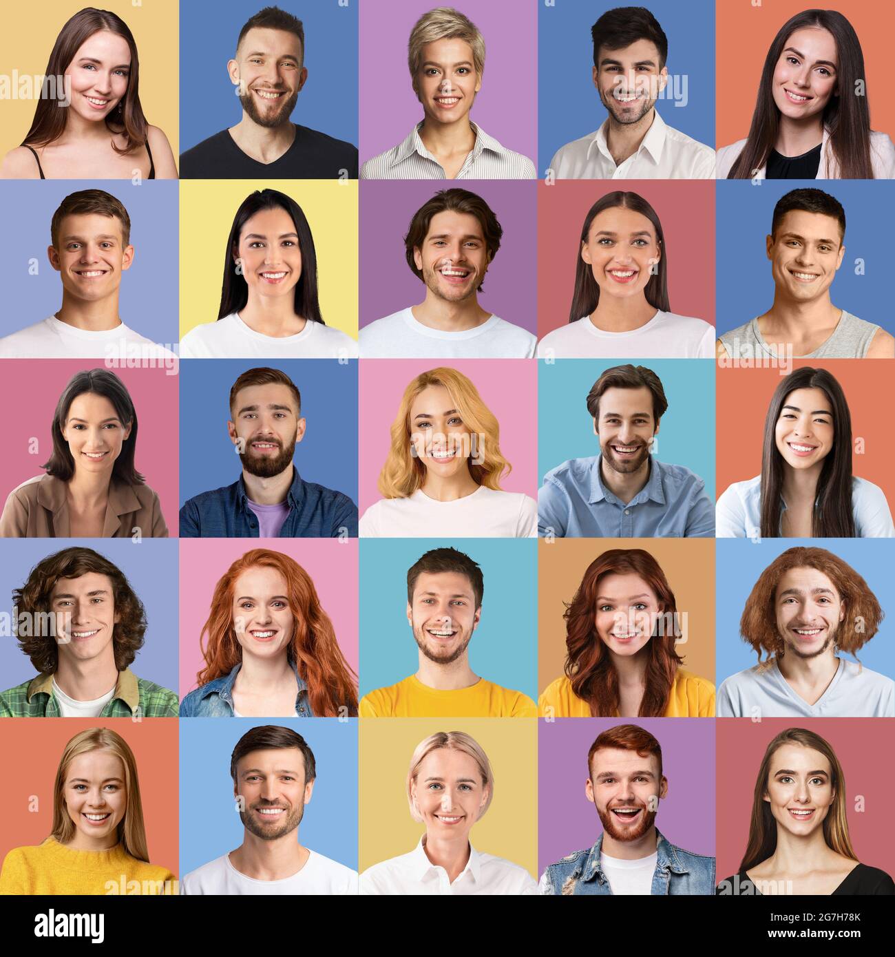 Millennials uomini e donne varie etnie sorridenti alla fotocamera, posando su sfondi colorati studio, set di ritratti closeup. Associ internazionali Foto Stock