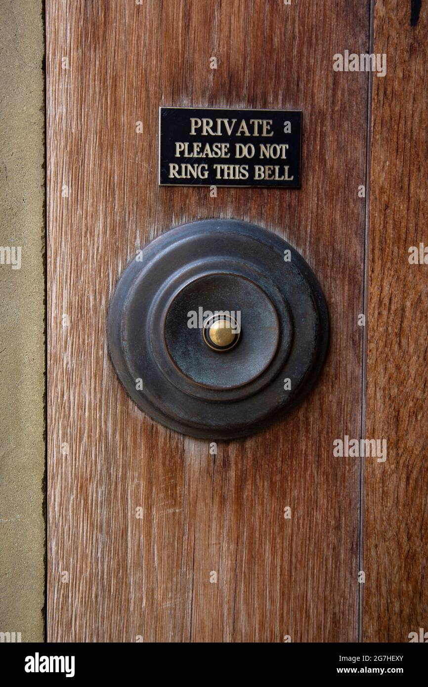Bell all'ingresso del Chelsea Physics Gardens, Londra, Regno Unito Foto Stock
