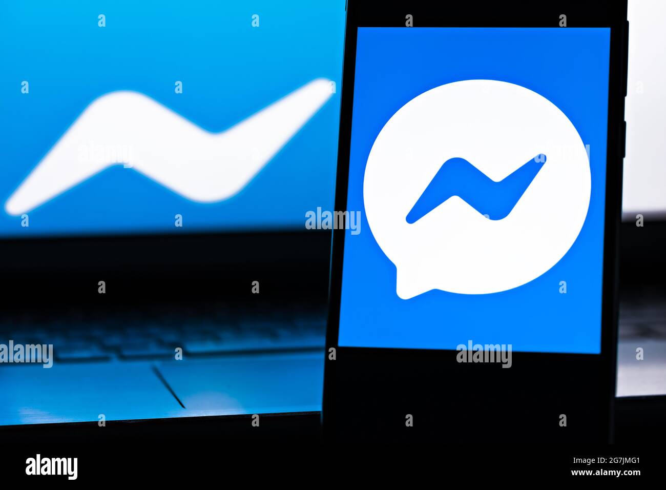 Foto editoriale sul tema Facebook Messenger. Foto illustrativa per notizie su Facebook Messenger - un'applicazione e una piattaforma di messaggistica Foto Stock